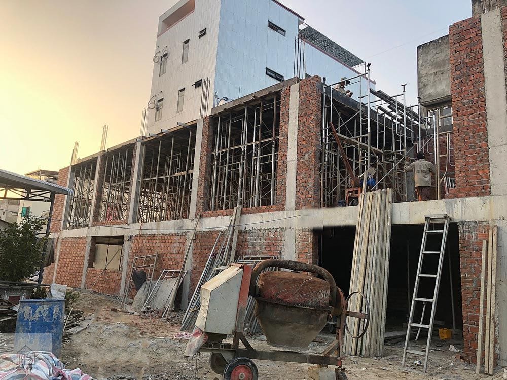 Thi công xây dựng phần thô thực tế tại công trình nhà phố biệt thự 600m2