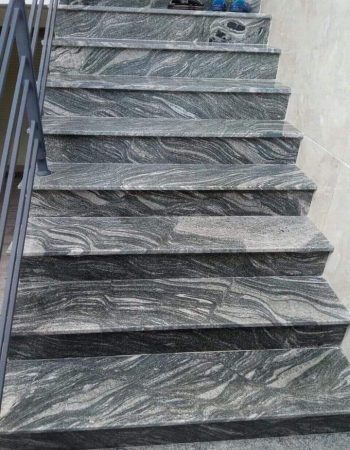 Ốp cầu thang đá trắng Sa Mạc